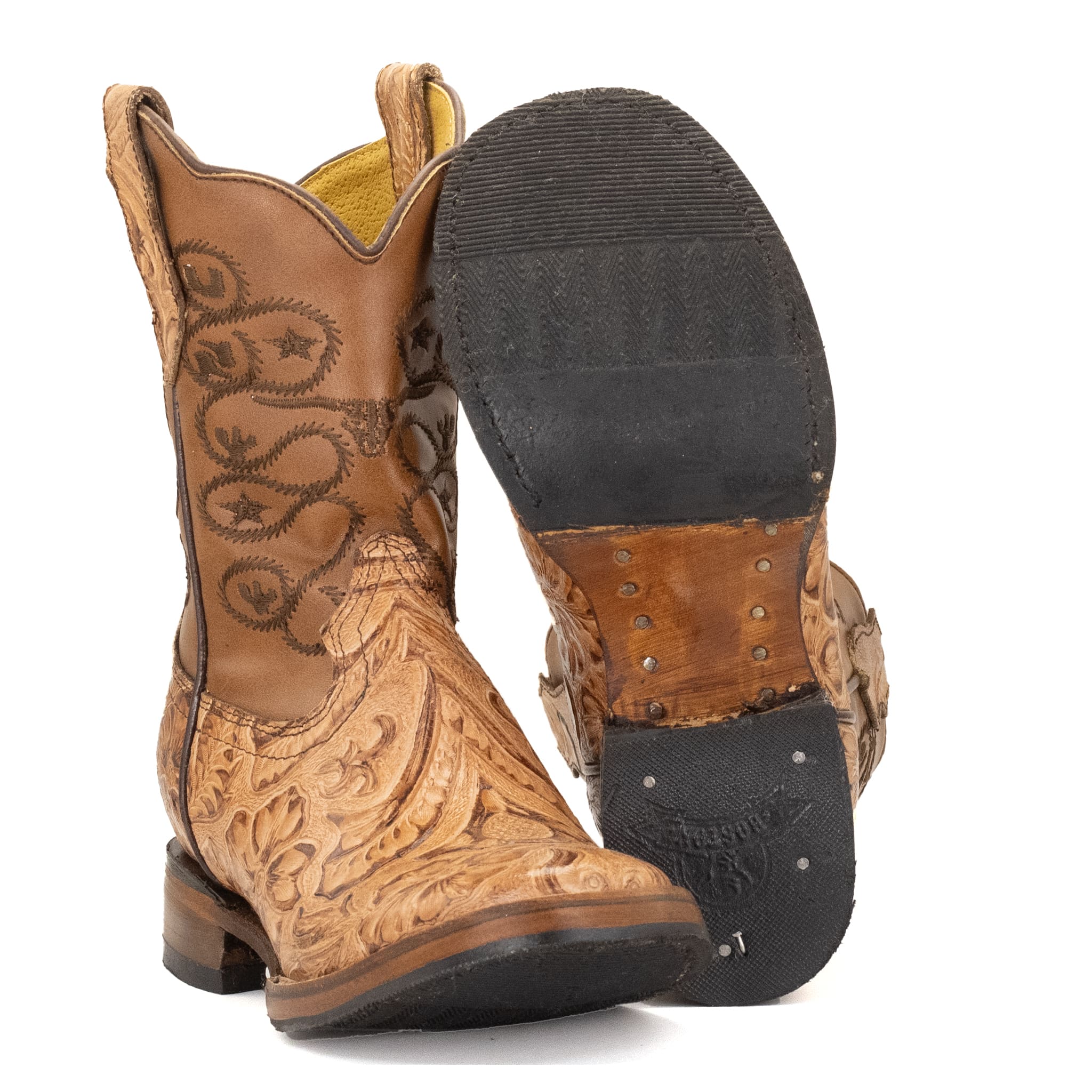 BOTA VAQUERO SM HORMA RODEO EN PIEL GRABADO CINCELADO NATURAL