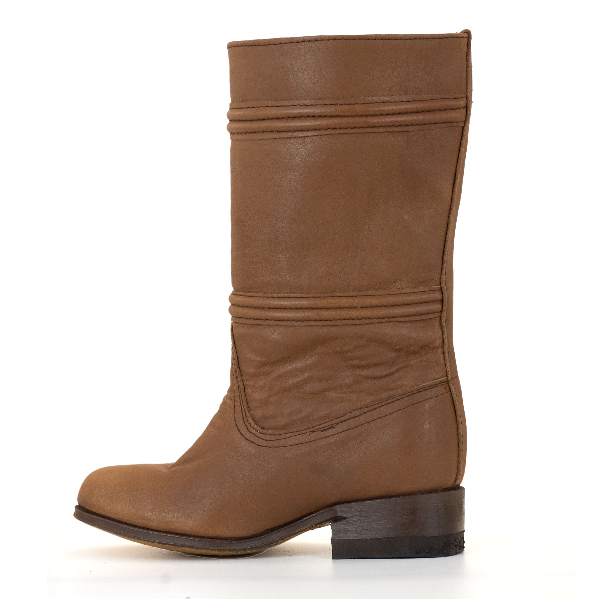 006 BOTA DE ESCARAMUZA EN COLOR CAFE CLARO