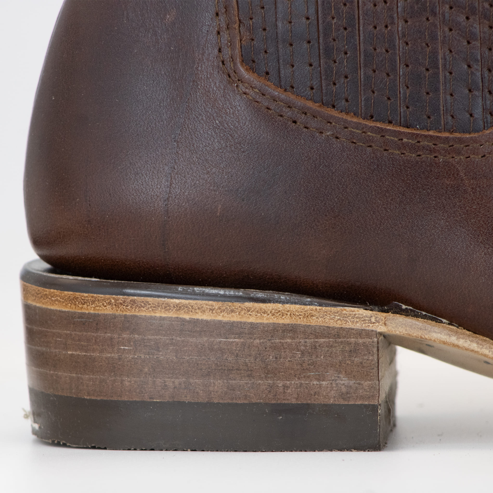 BOTIN ARMENTA CUADRADO CON SUELA DE CUERO ATANADO CAFE