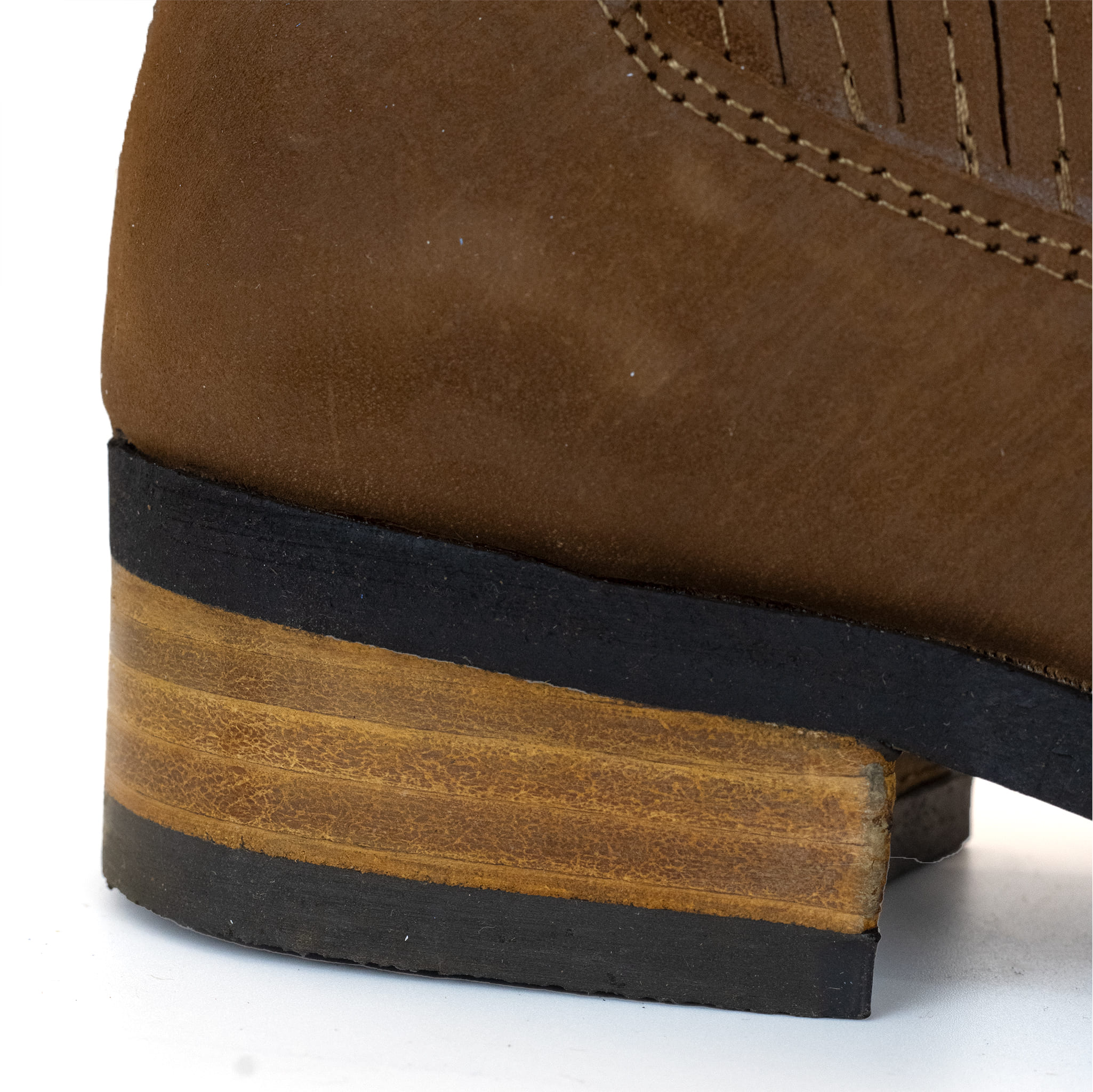 BOTIN GUERRERO CUADRADO NOBUCK ORO