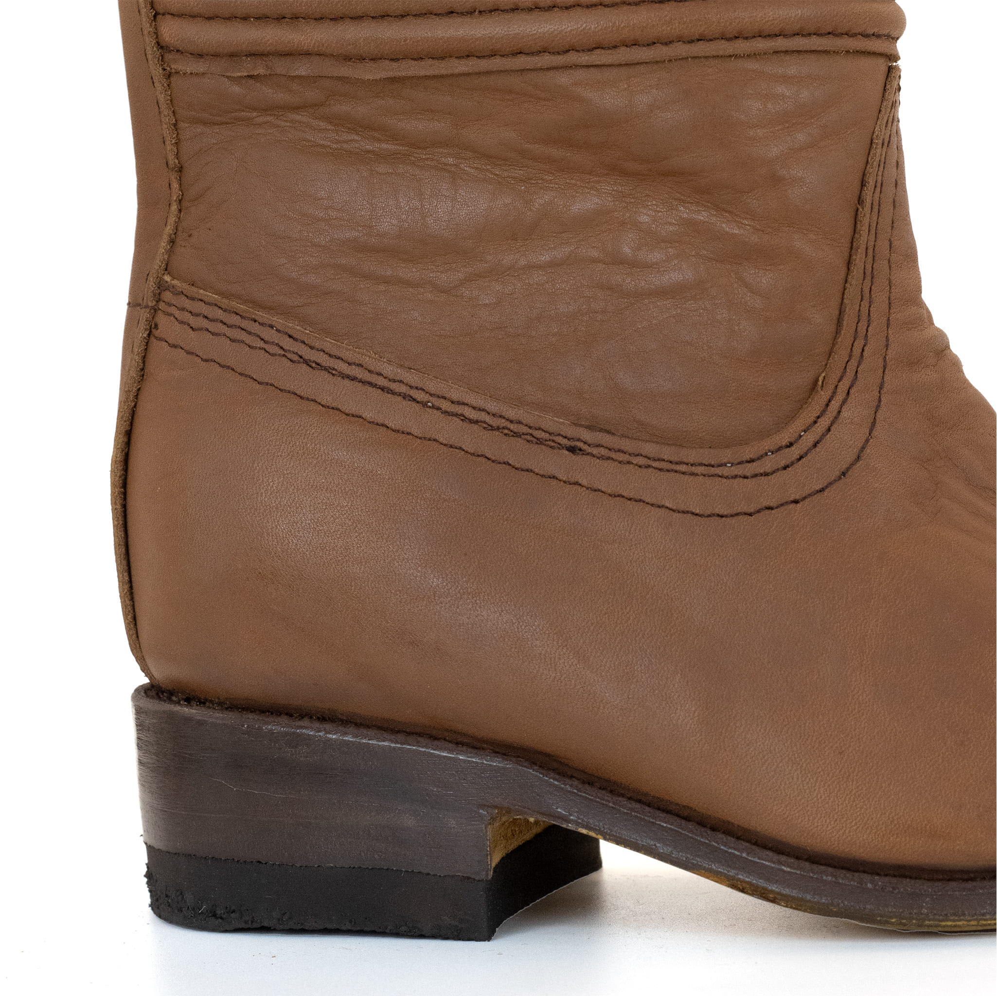 010 BOTA DE ESCARAMUZA EN COLOR CAFE CLARO