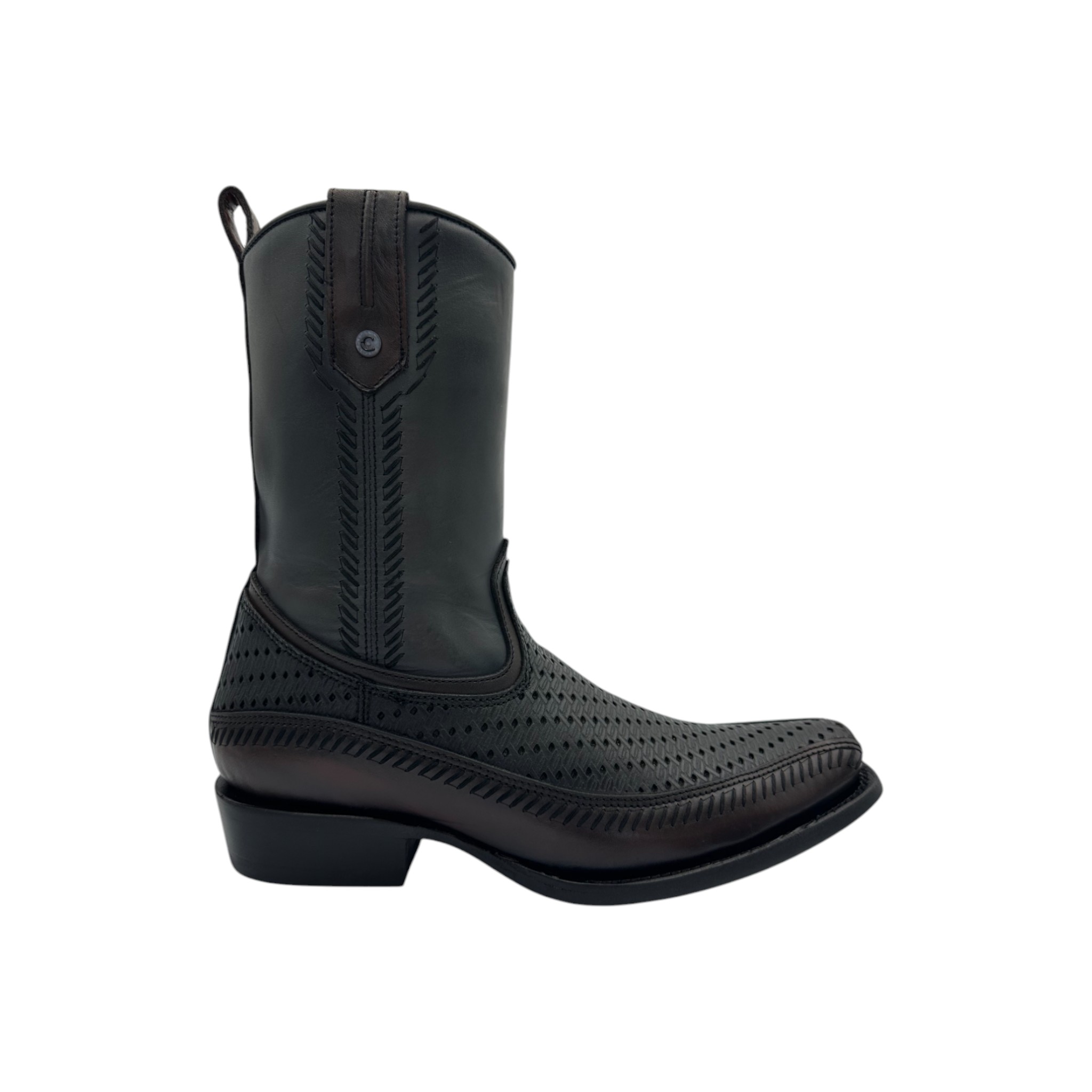 BOTA CUADRA EN PIEL DE RES CON GRABADO LASER