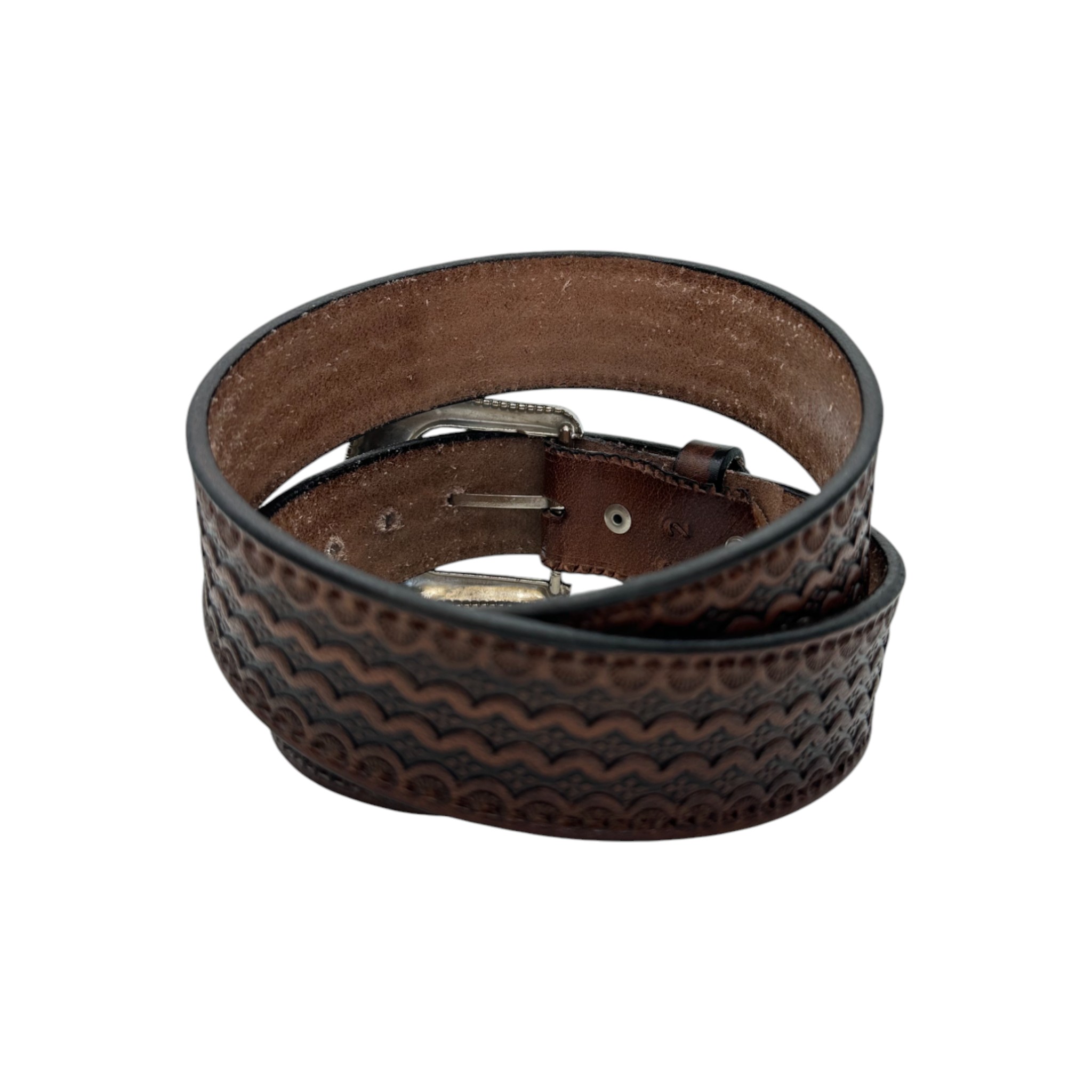 CINTO EN PIEL GRABADO GUIA CAFÉ