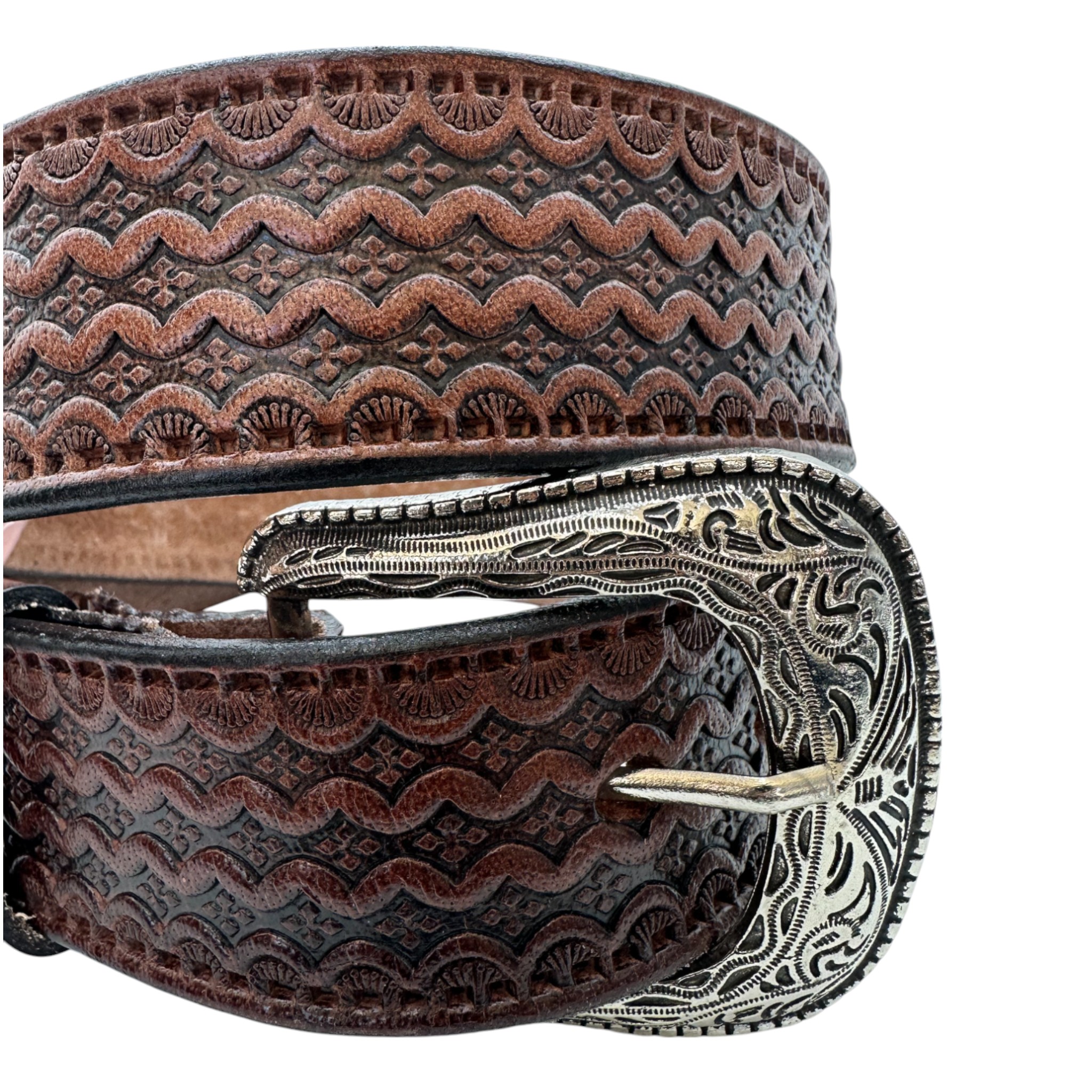 CINTO EN PIEL GRABADO GUIA CAFÉ