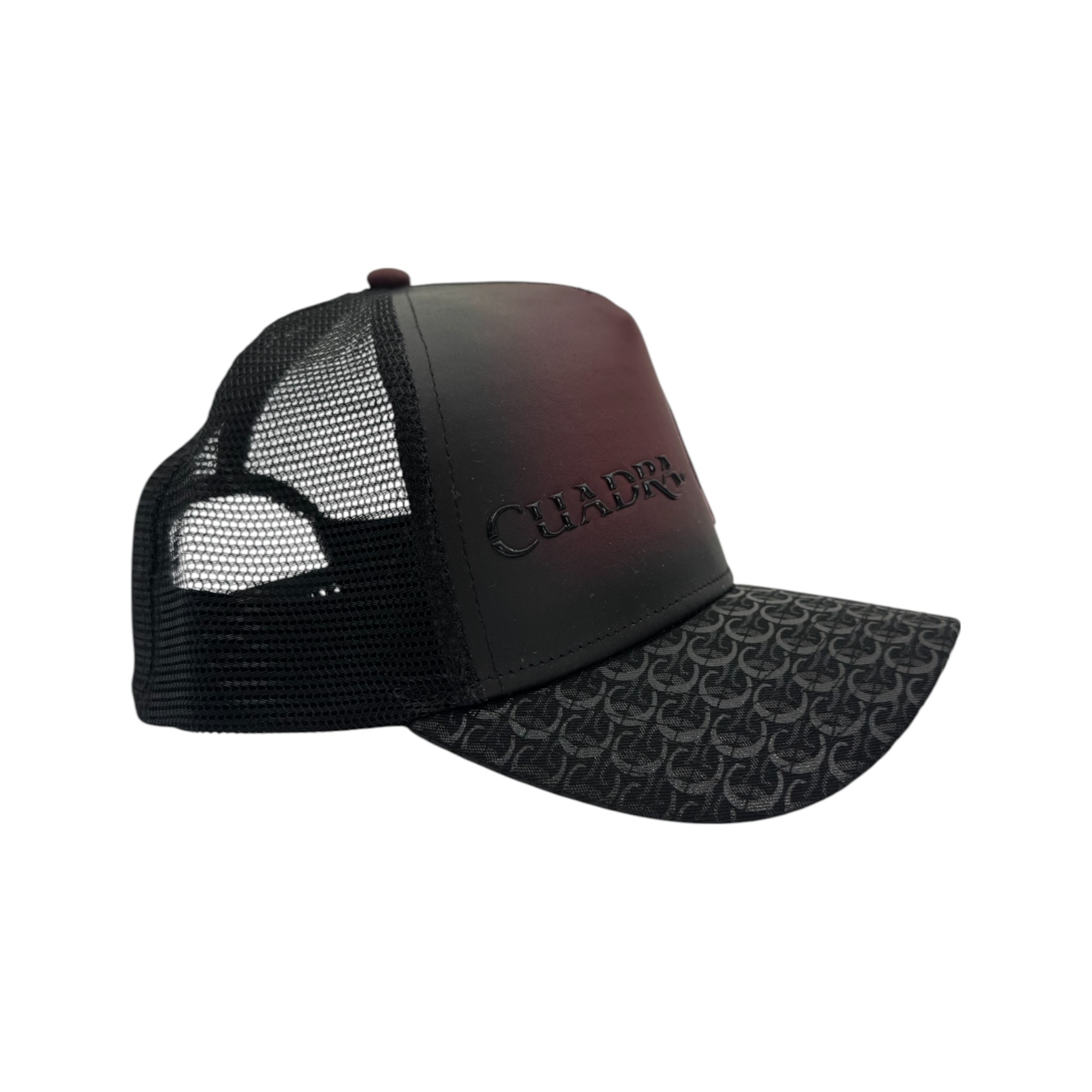 GORRA CUADRA EN PIEL GENUINA CON DISEÑO DE PITON.