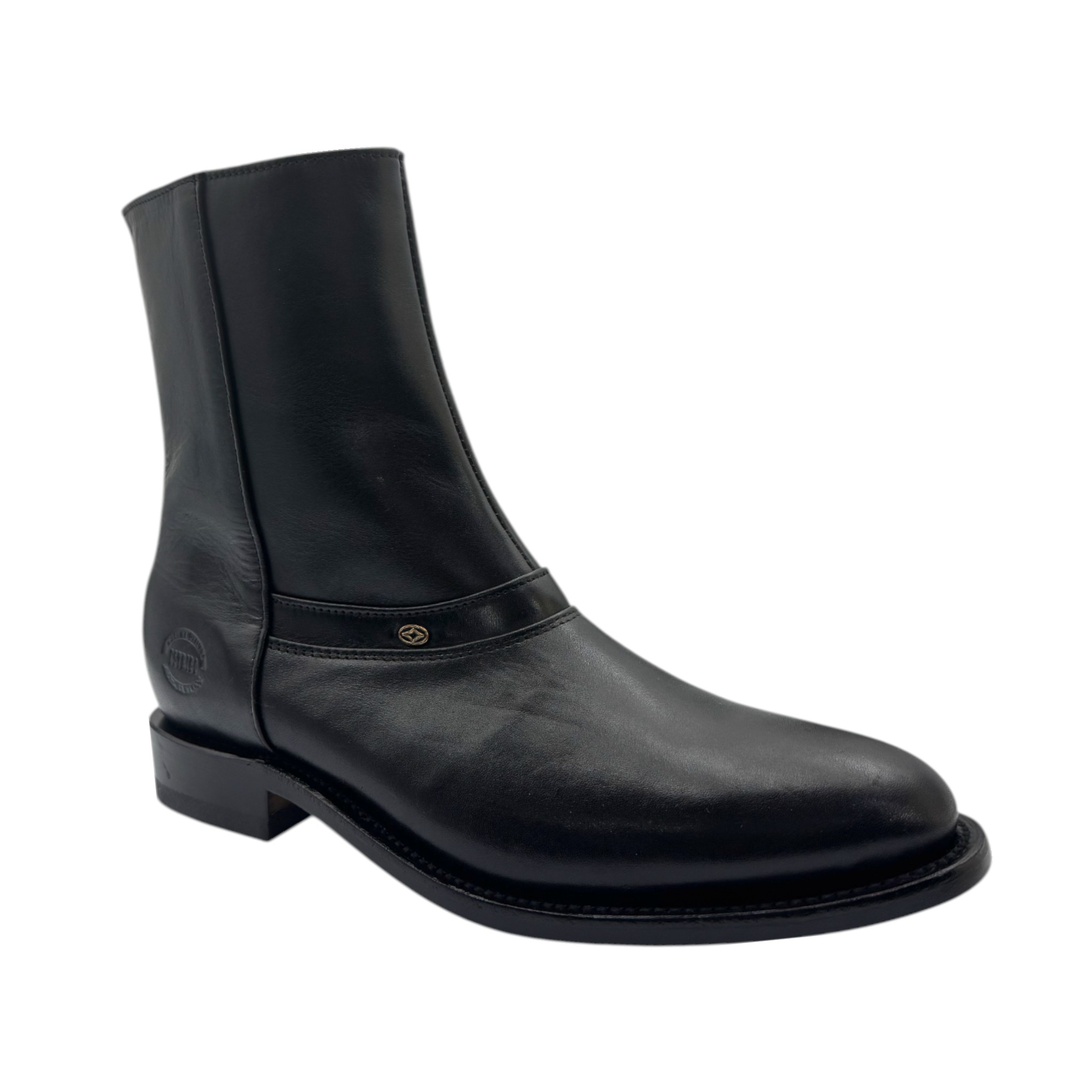 BOTIN ESTRIBO DE PIEL DE RES CON CIERRE NEGRO.