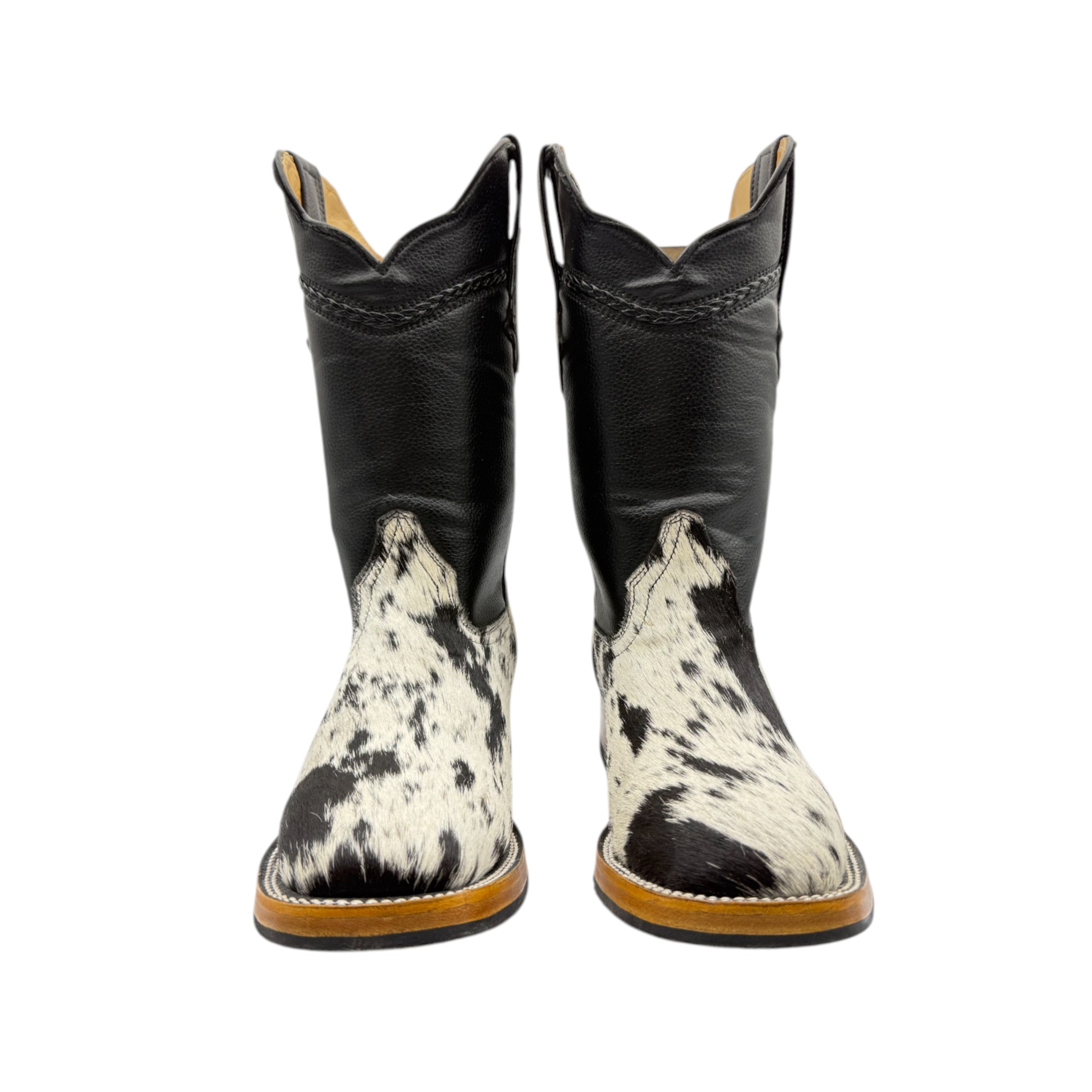 BOTA CABALLERANGO EN PELO AUTENTICO DE VACA CON SUELA DE HULE.