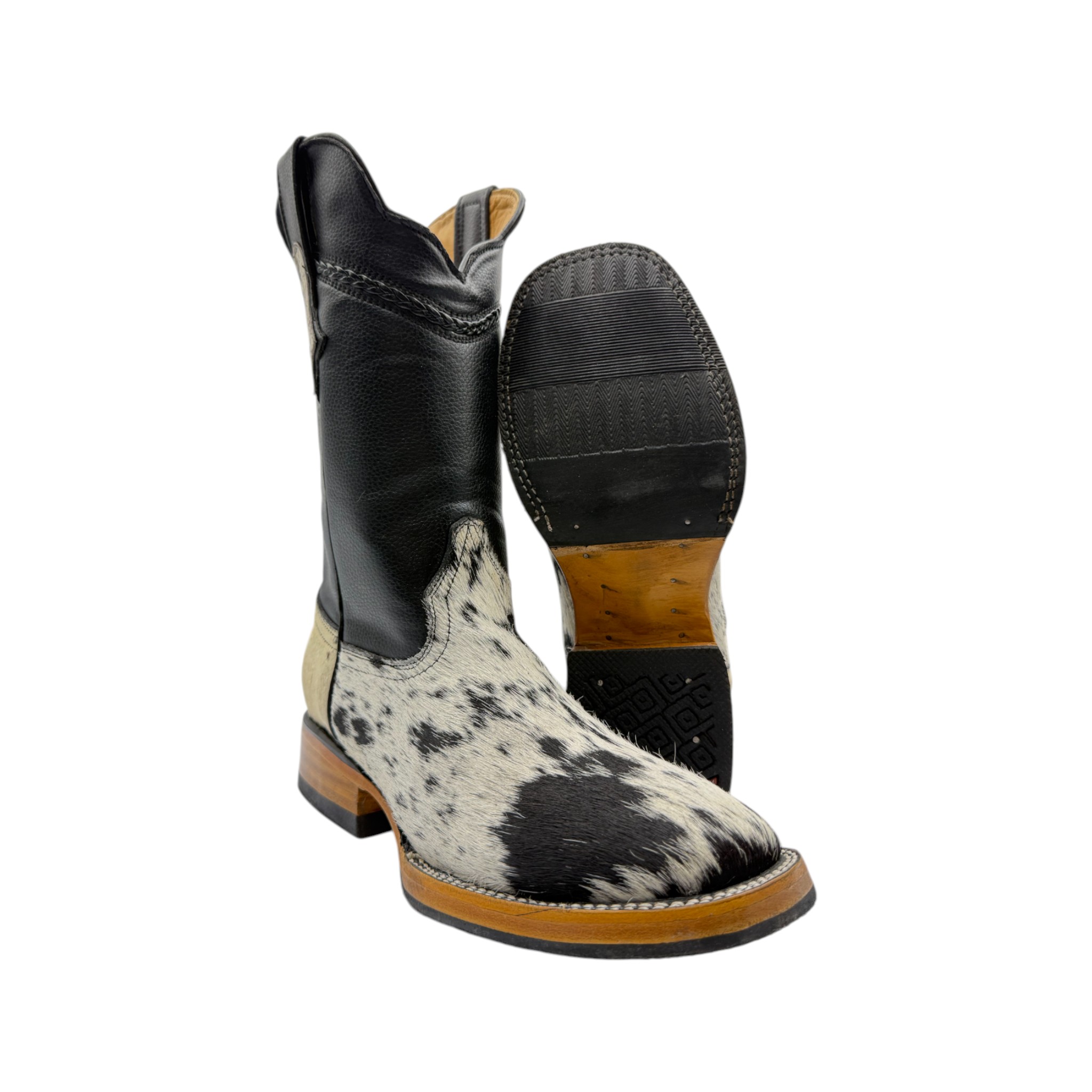BOTA CABALLERANGO EN PELO AUTENTICO DE VACA CON SUELA DE HULE.