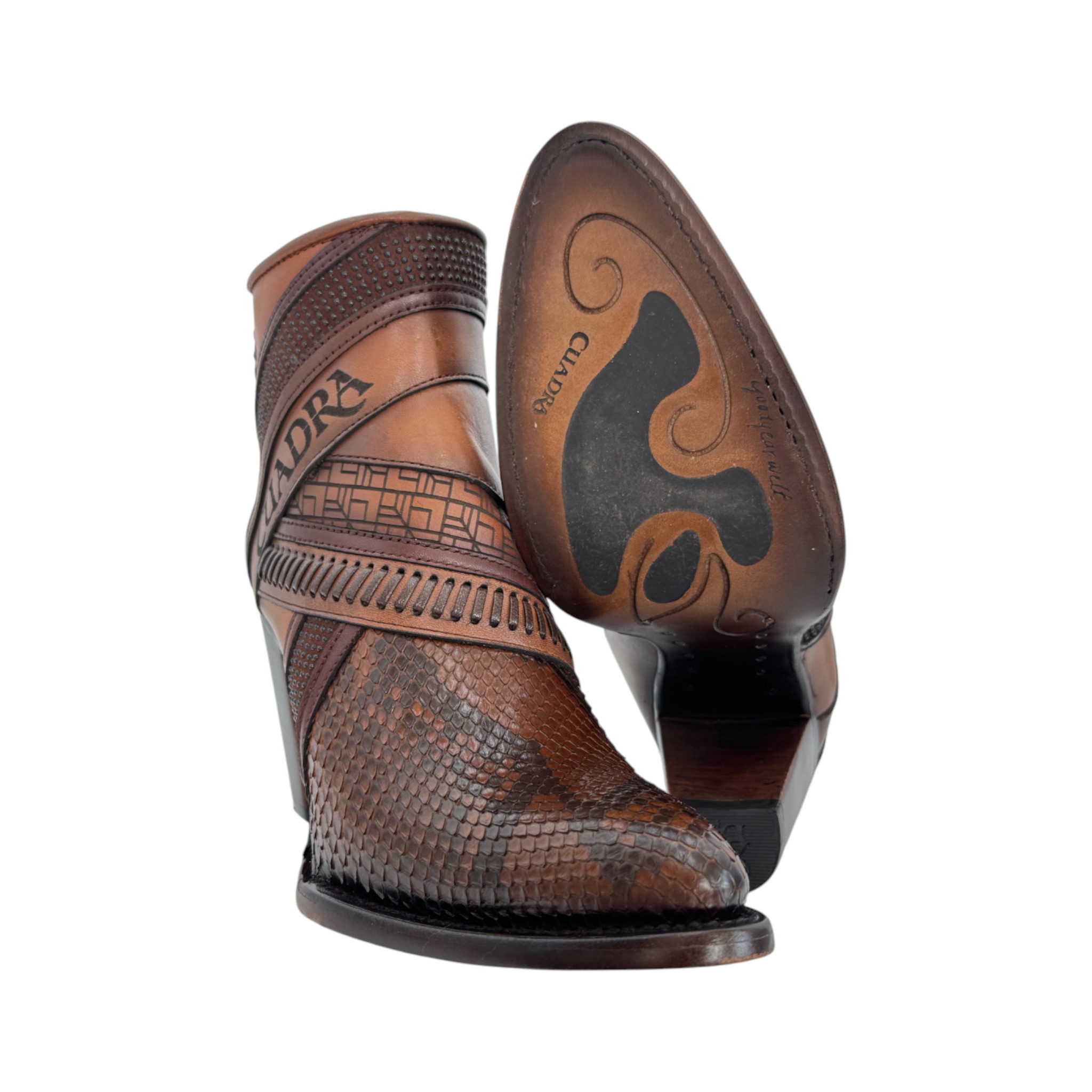 BOTIN TRADICIONAL EN PIEL GENUINA DE PITON PARA DAMA.