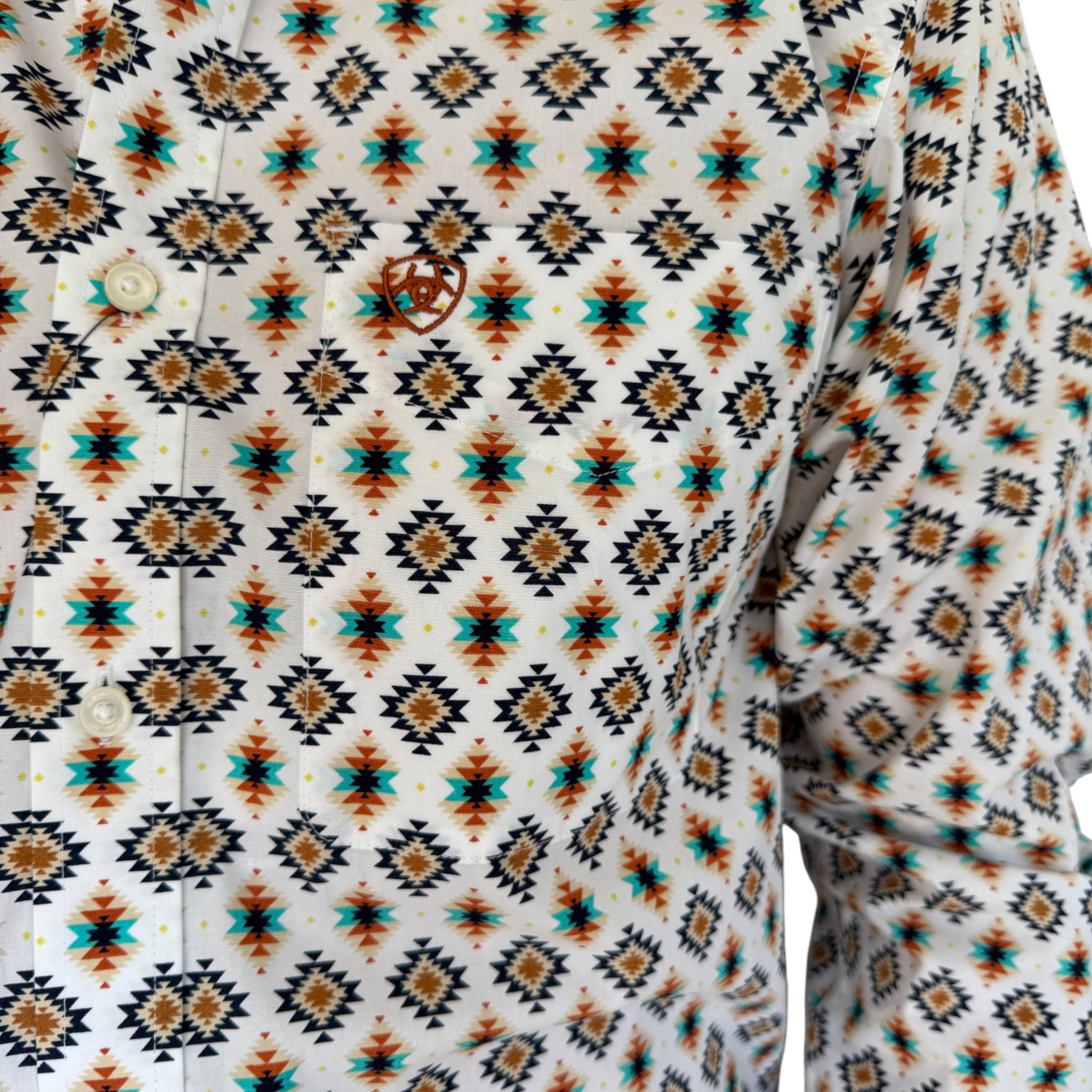 CAMISA ARIAT AJUSTADA CORTE FITTED.