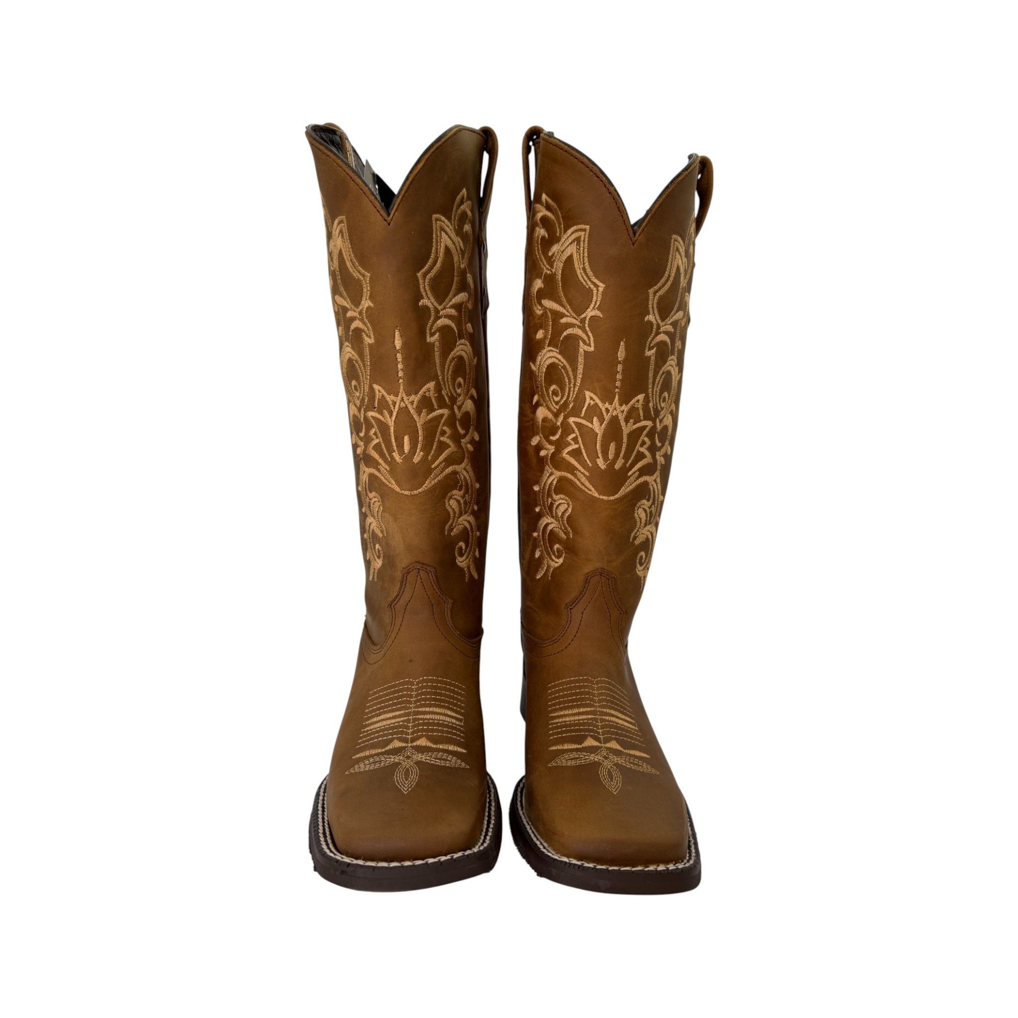 IMG_2762-Photoroom BOTA CABALLO DORADO HORMA RODEO 7789 ARENA.