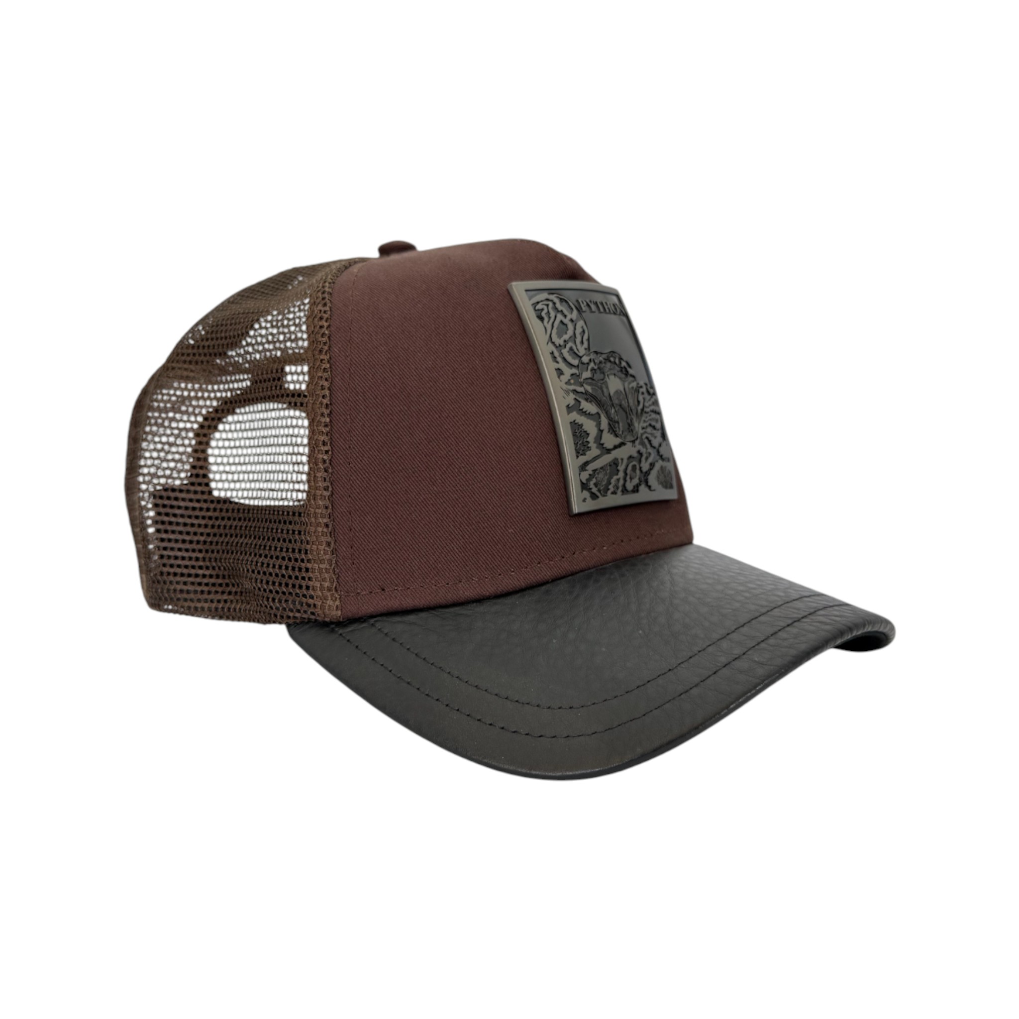 GORRA CUADRA EN PIEL GENUINA CON DISEÑO DE PITON.