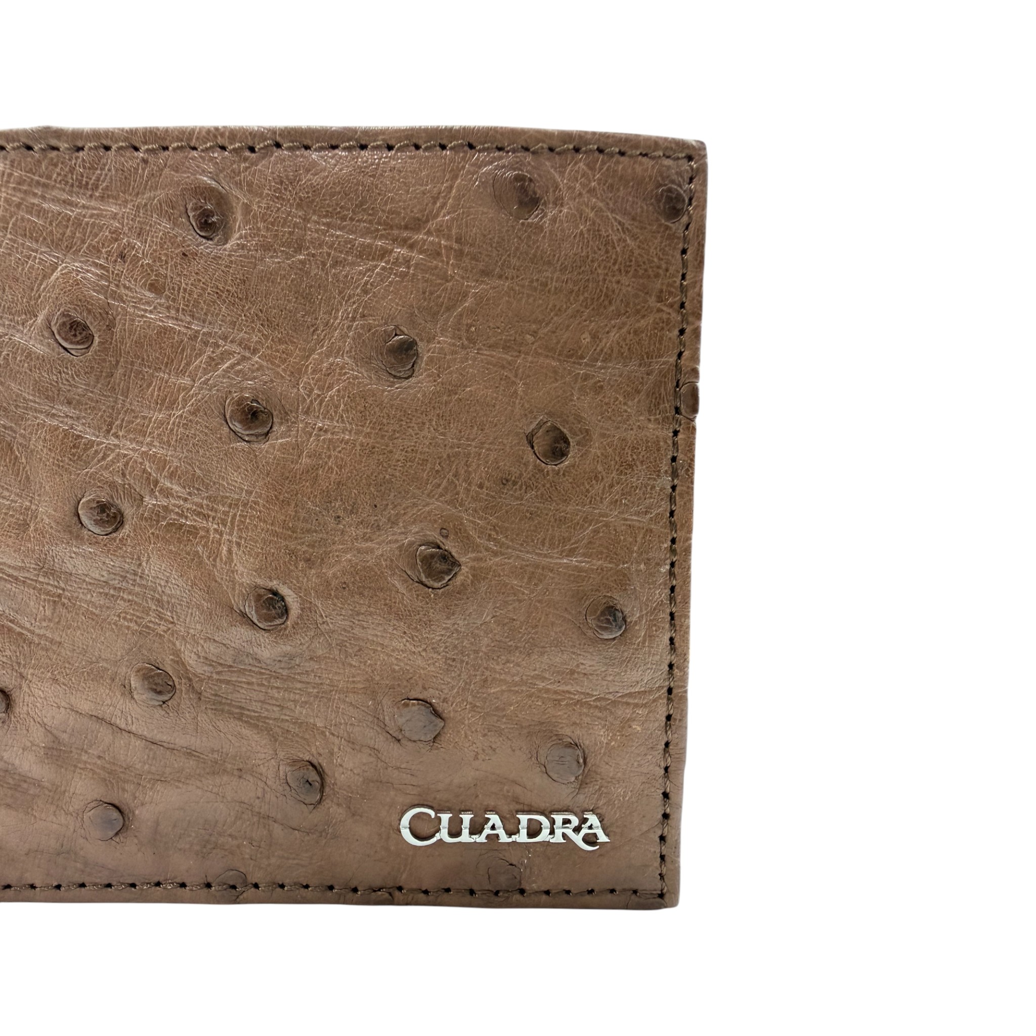 CARTERA CUADRA EN PIEL GENUINA DE AVESTRUZ COLOR TANGO TABACO.