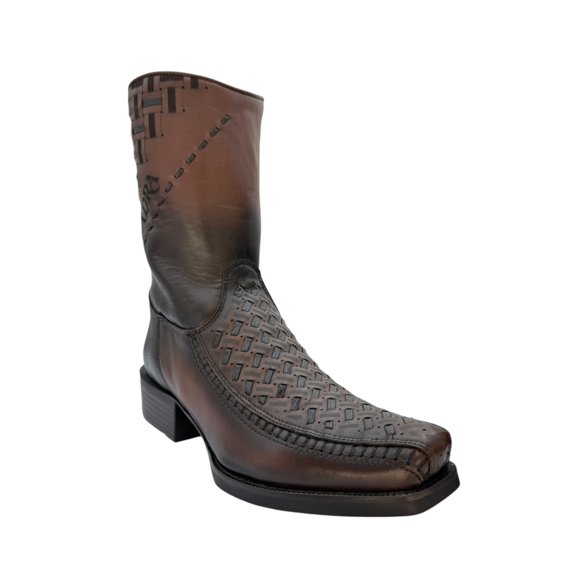 BOTA CUADRA EN PIEL DE RES GENUINA CON GRABDO DE PETATILLO.