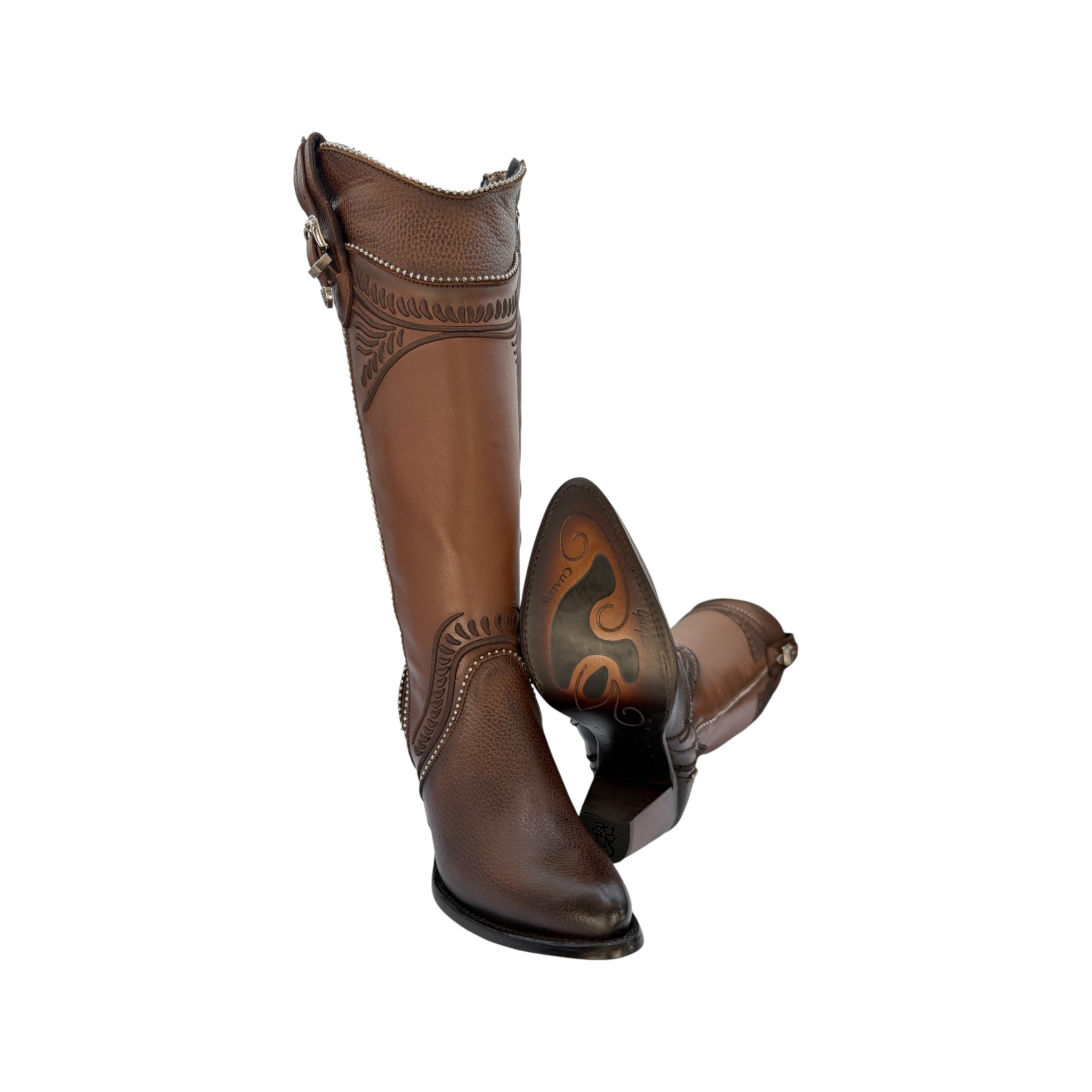 IMG_4106-Photoroom BOTA CUADRA TRADICIONAL EN PIEL GENUINA PARA DAMA.