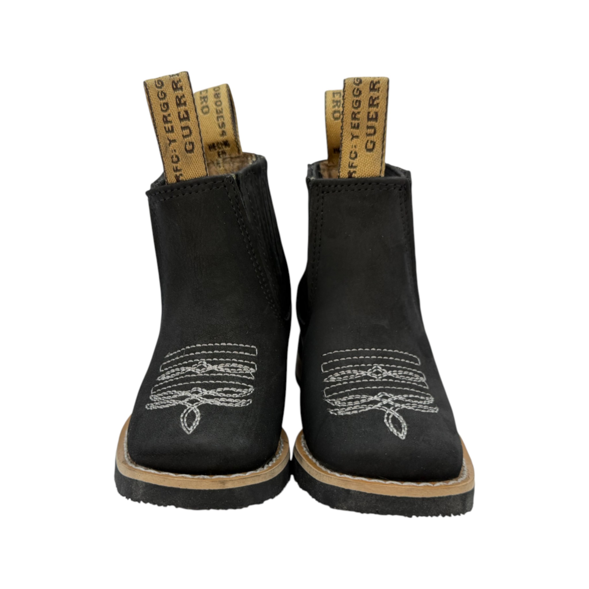 IMG_4109-Photoroom BOTIN GUERRERO CUADRADO NOBUCK NEGRO