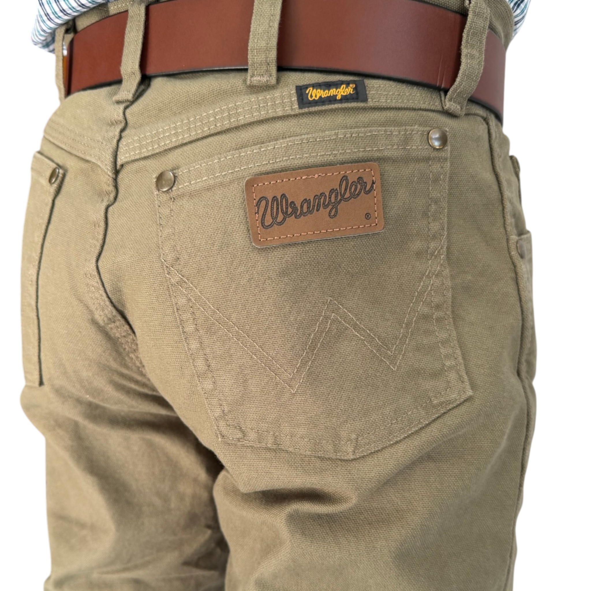 PANTALÓN WRANGLER CABALLERO OLIVO ESTILO VESTIR EN DENIM