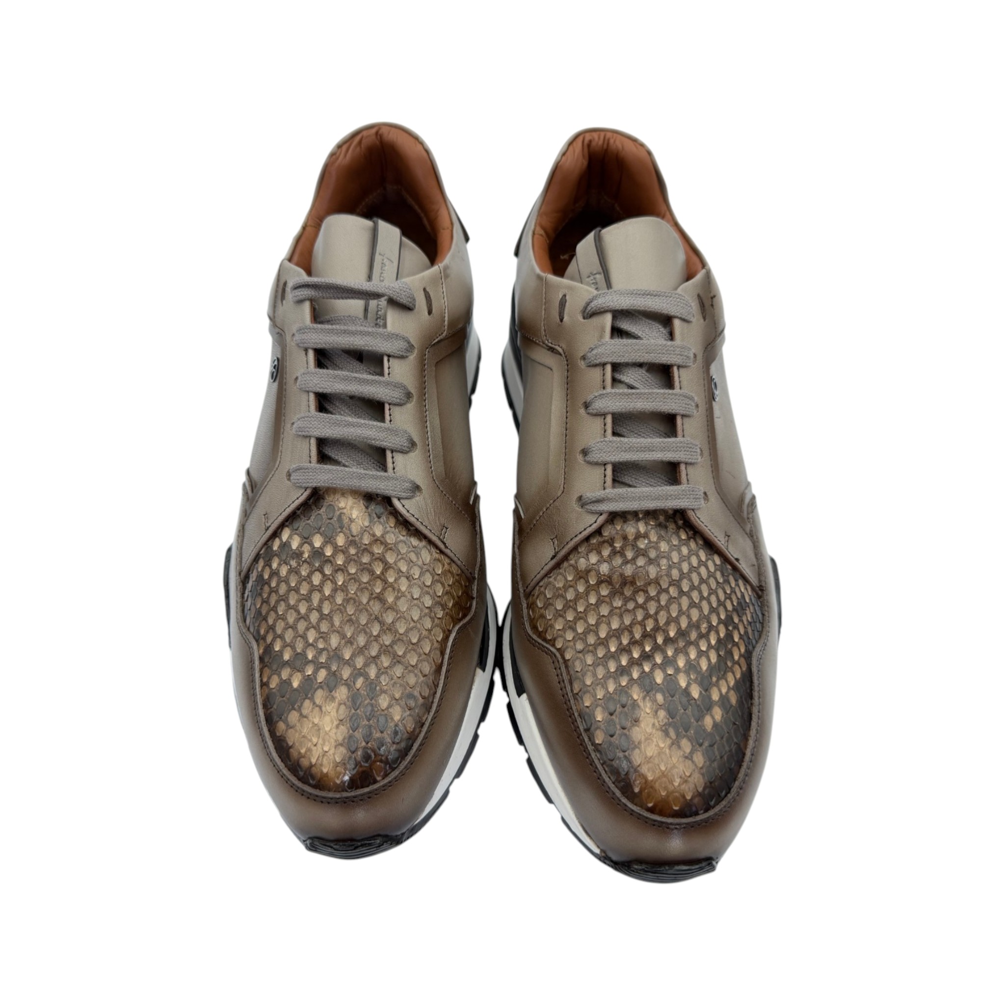 IMG_5435-Photoroom TENI CUADRA EN PIEL DE PITON GRIS.