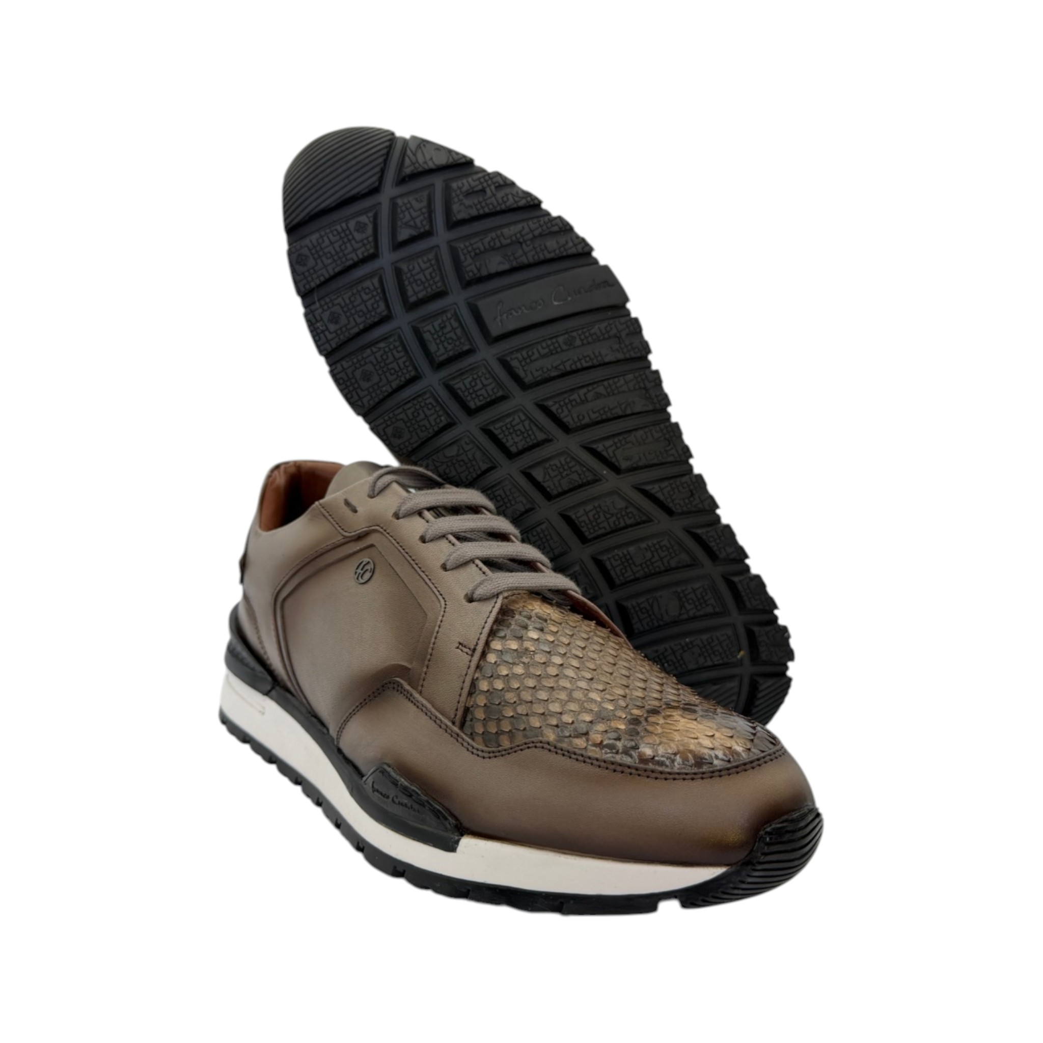 IMG_5437-Photoroom TENI CUADRA EN PIEL DE PITON GRIS.