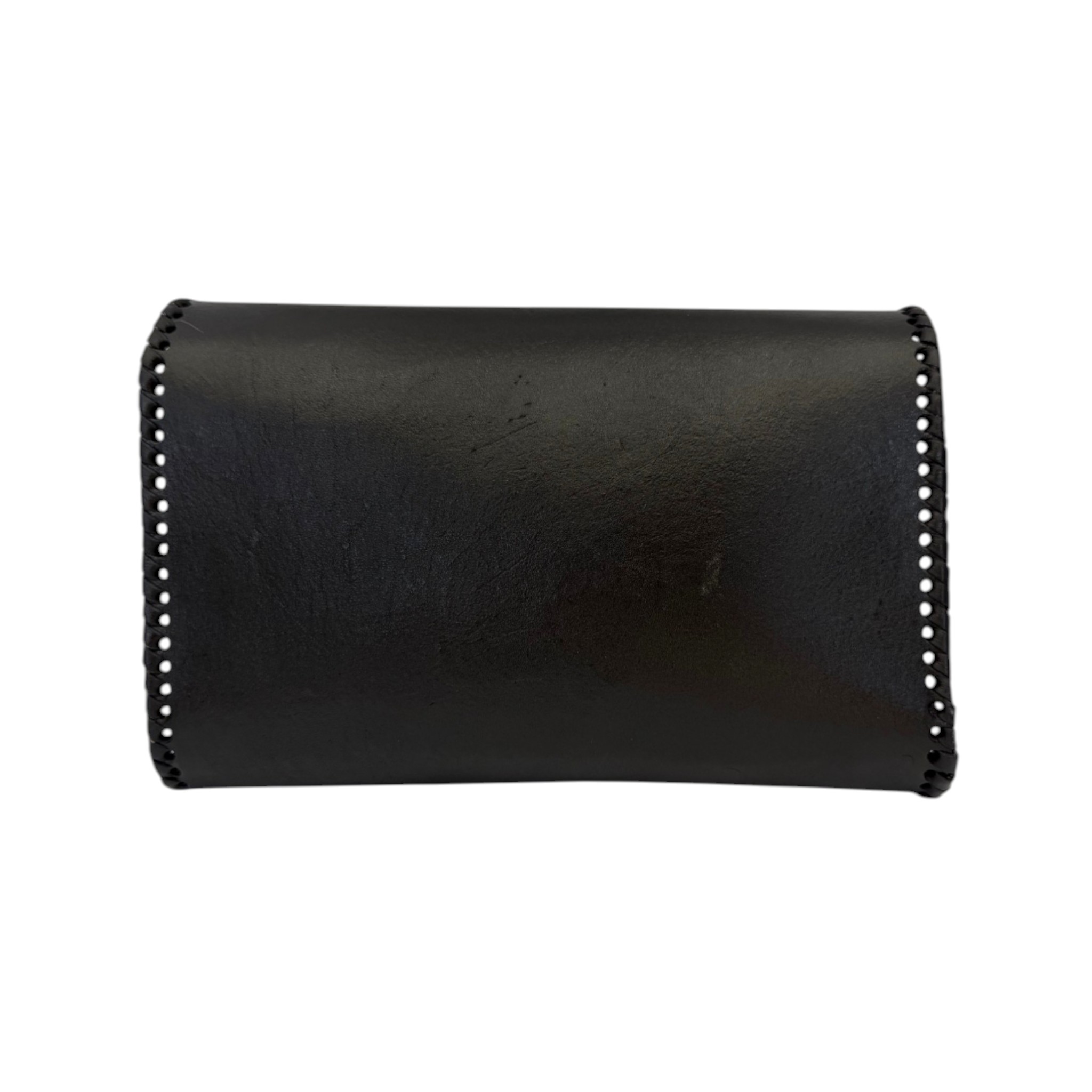 BOLSA CINCELADA ARTESANAL TRIANGULAR NEGRO.