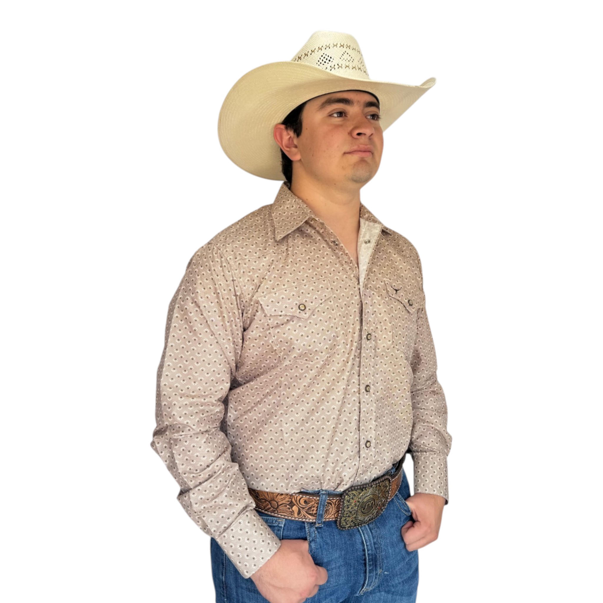 CAMISA RODEO WEST DE CABALLERO COLOR BEIGE CON ESTAMPADO CAFÉ.