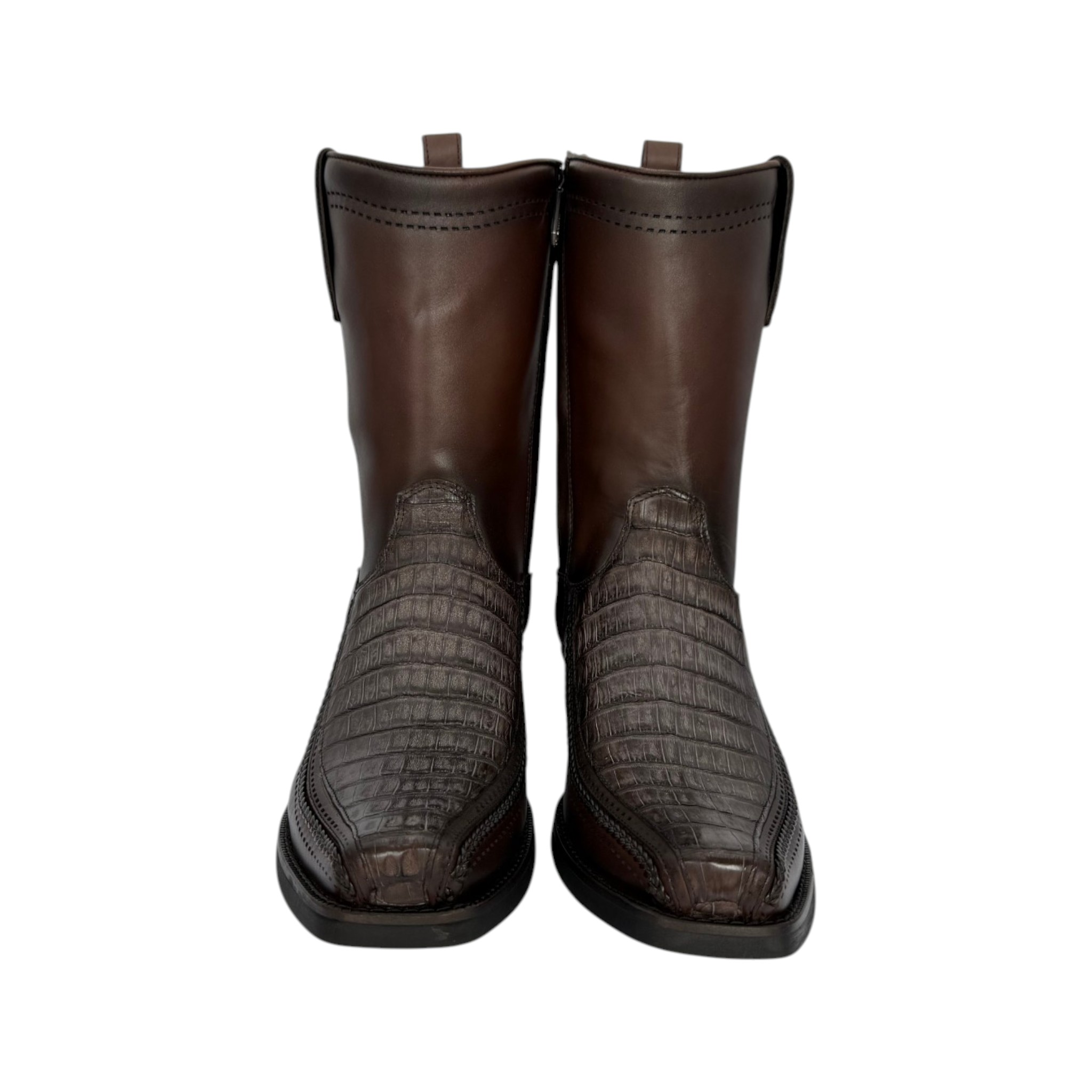 BOTA CUADRA DE CABALLERO EN PIEL GENUINA DE FUSCUS DE COCODRILO.