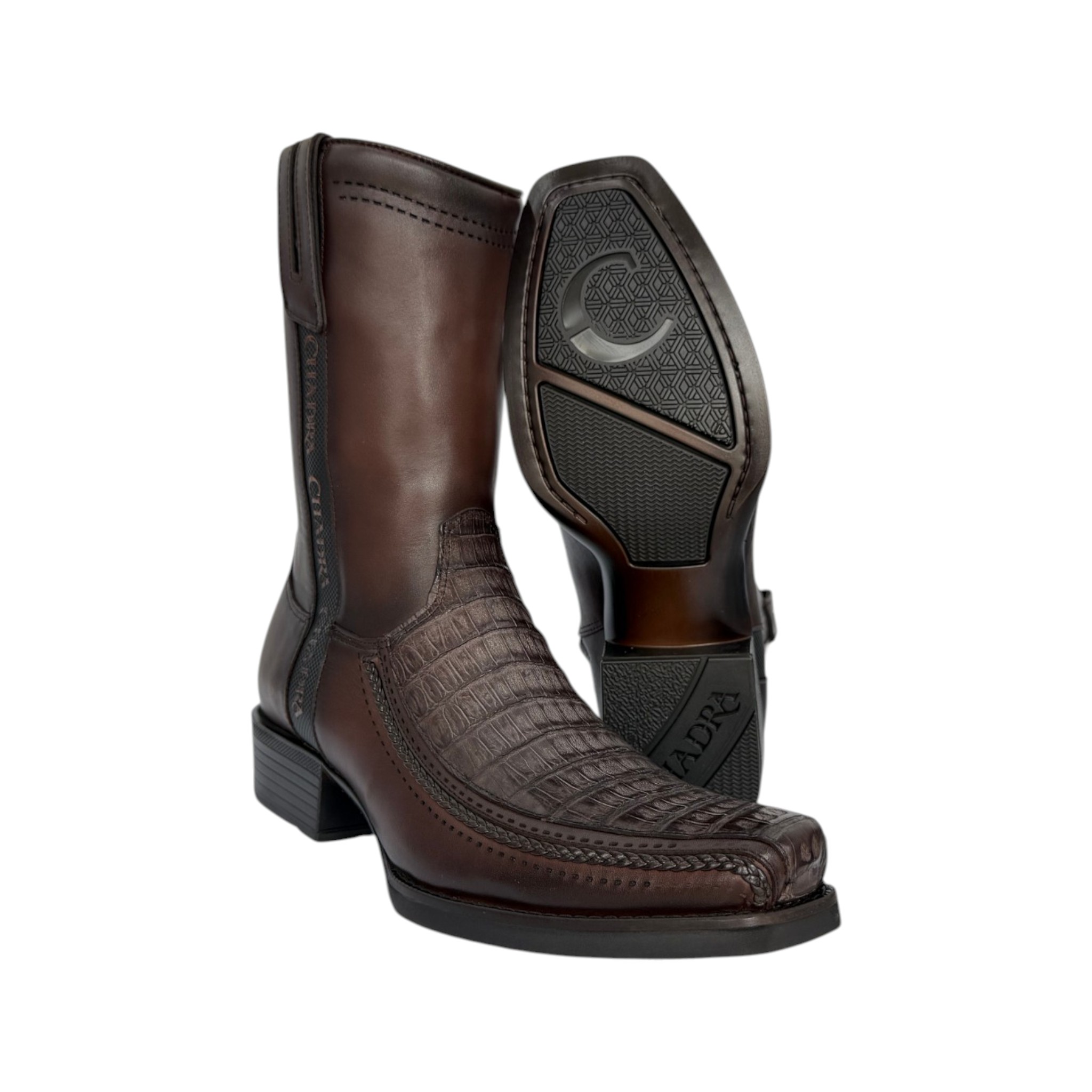 BOTA CUADRA DE CABALLERO EN PIEL GENUINA DE FUSCUS DE COCODRILO.