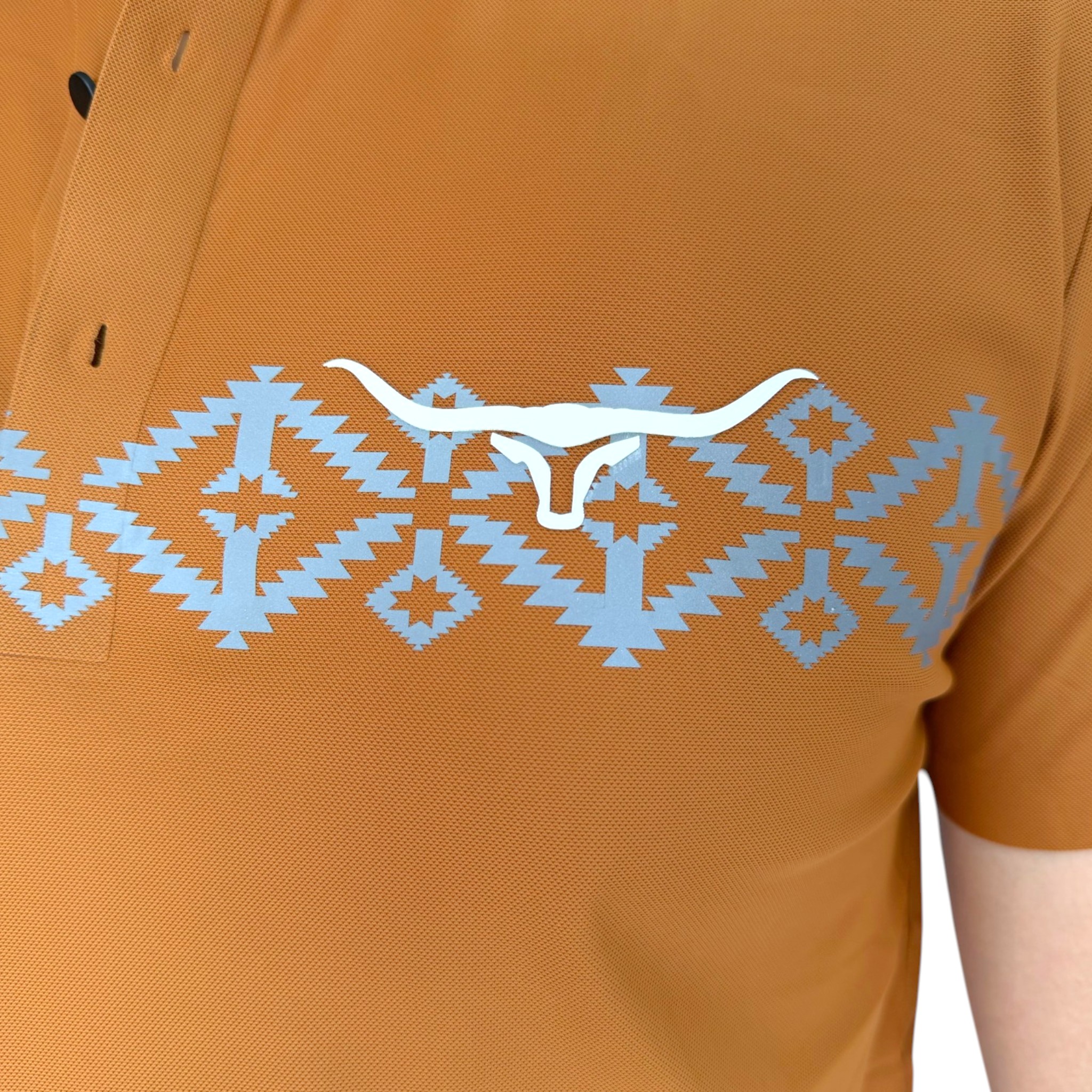 PLAYERA REPLICADOS MIEL MANGA CORTA MODELO CHECOTAH.