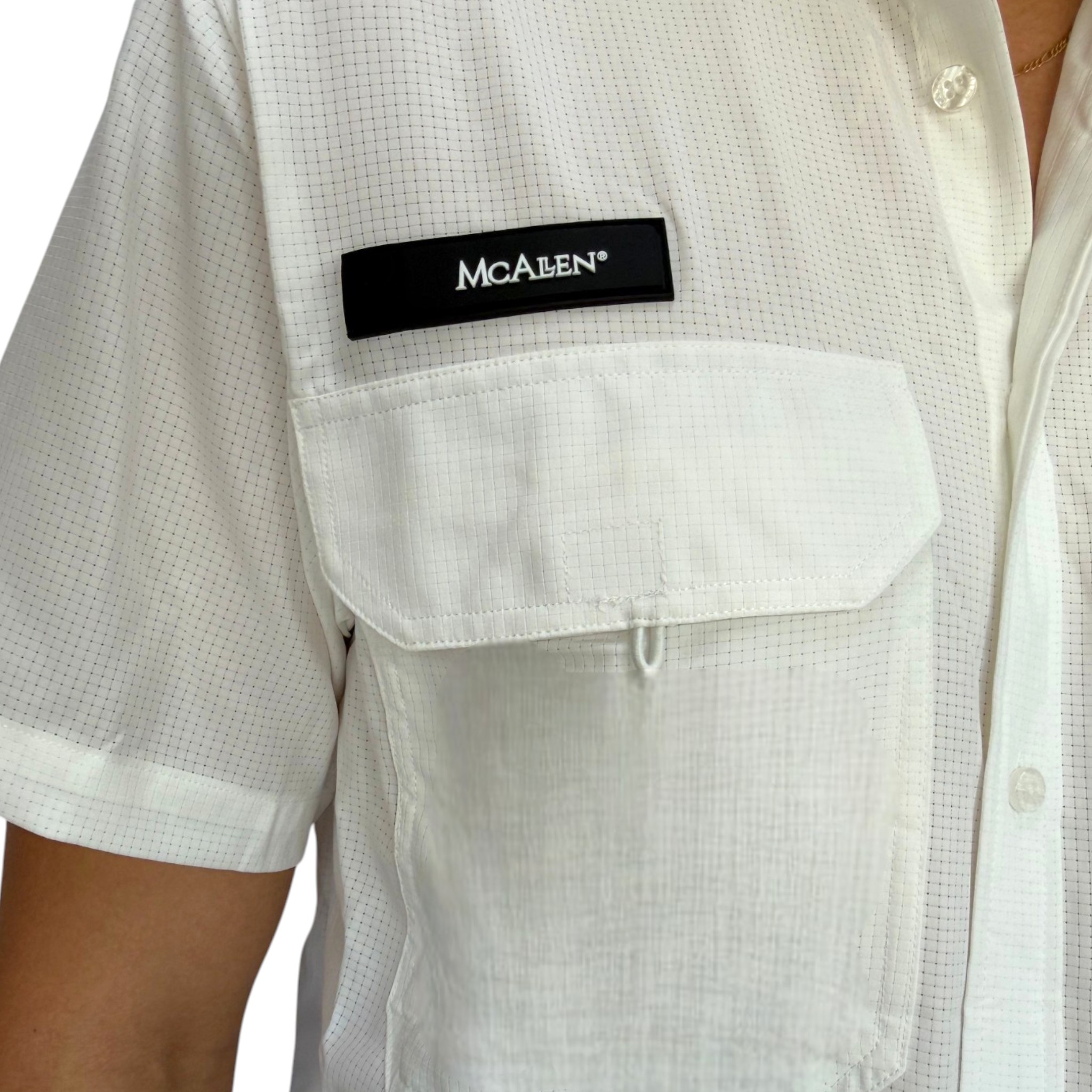 CAMISA MCALLEN TIPO PESCADOR COLOR BLANCO MANGA CORTA.
