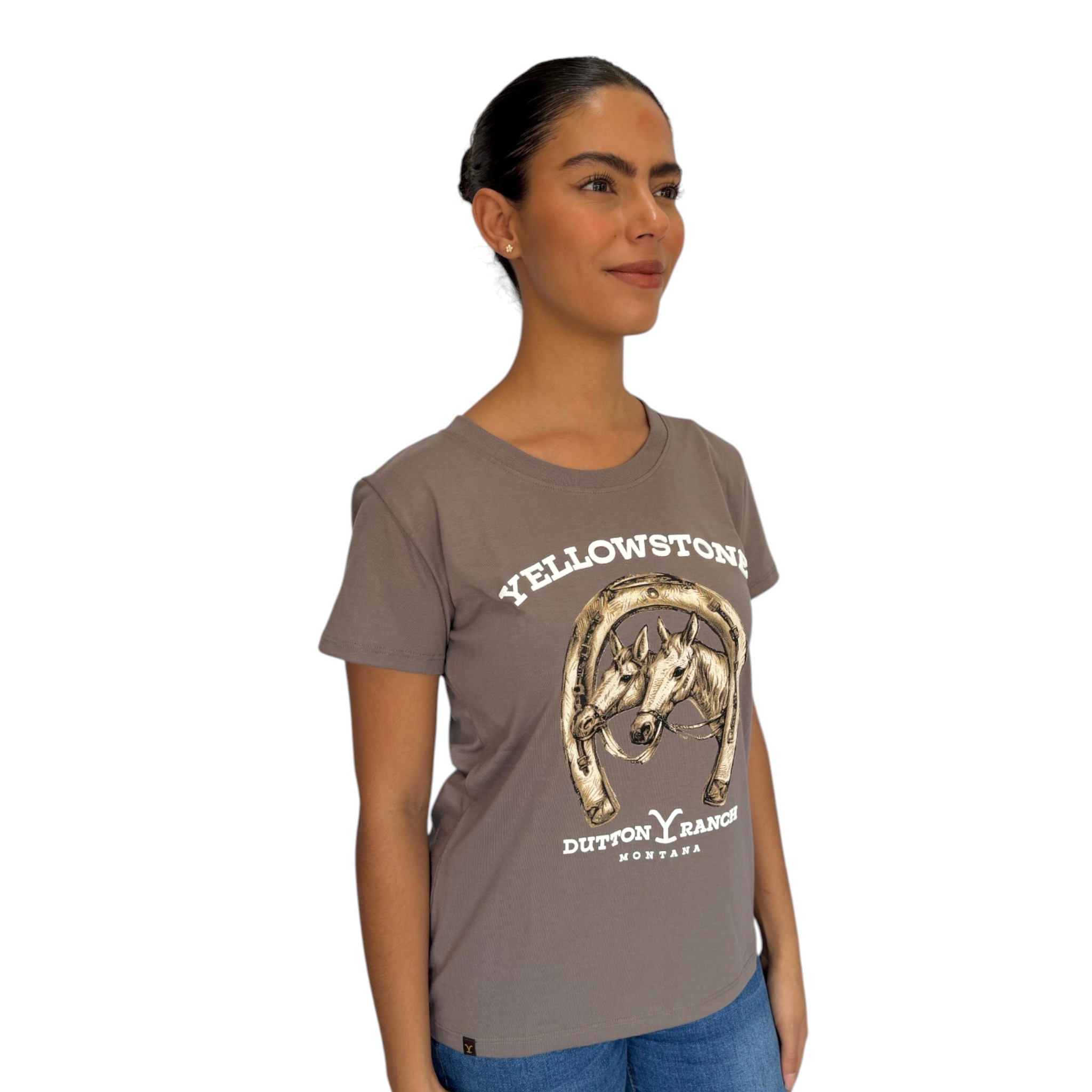 IMG_6241-Photoroom PLAYERA YELLOWSTONE MODELO 027 MONTANA HORSES COLOR TAUPE.