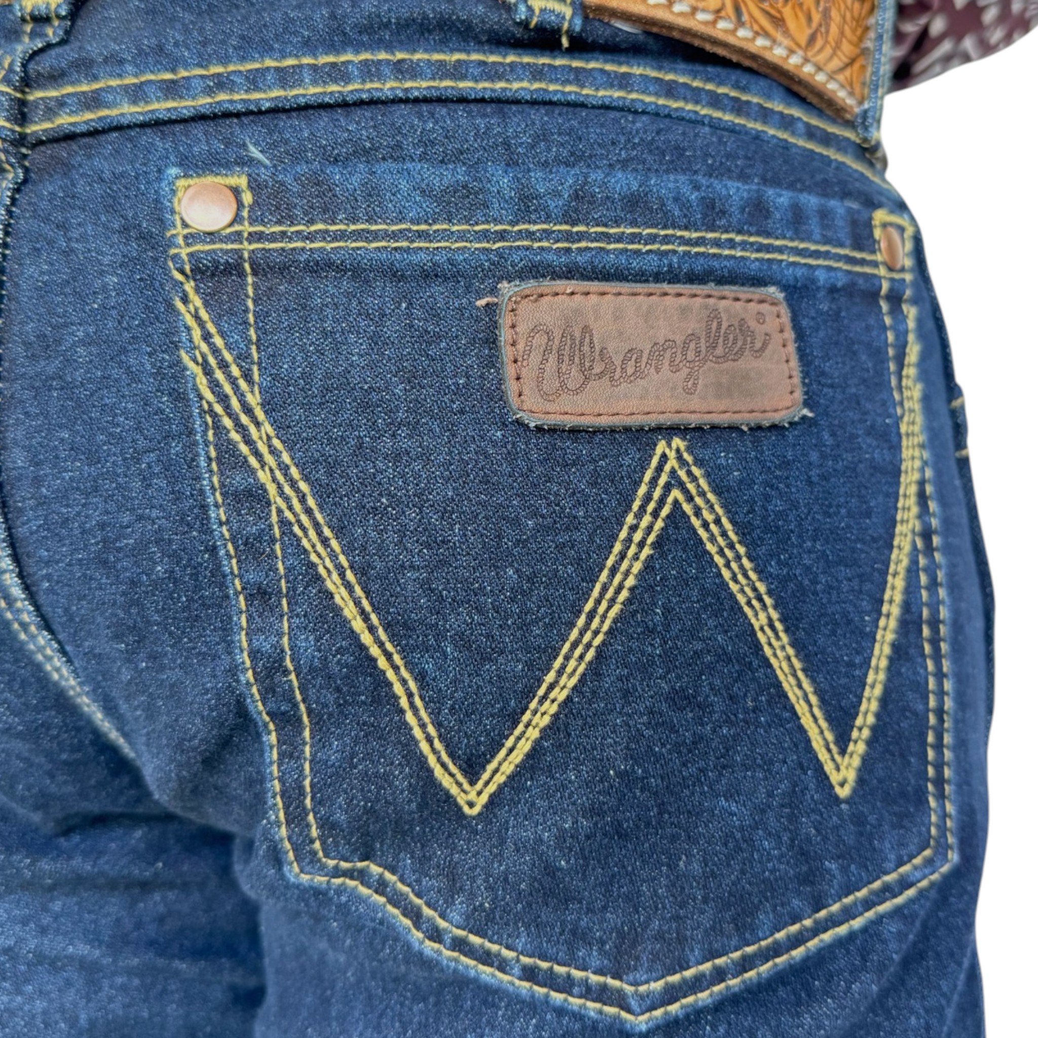 IMG_7662-Photoroom PANTALON WRANGLER MODELO RETRO AZUL MARINO.