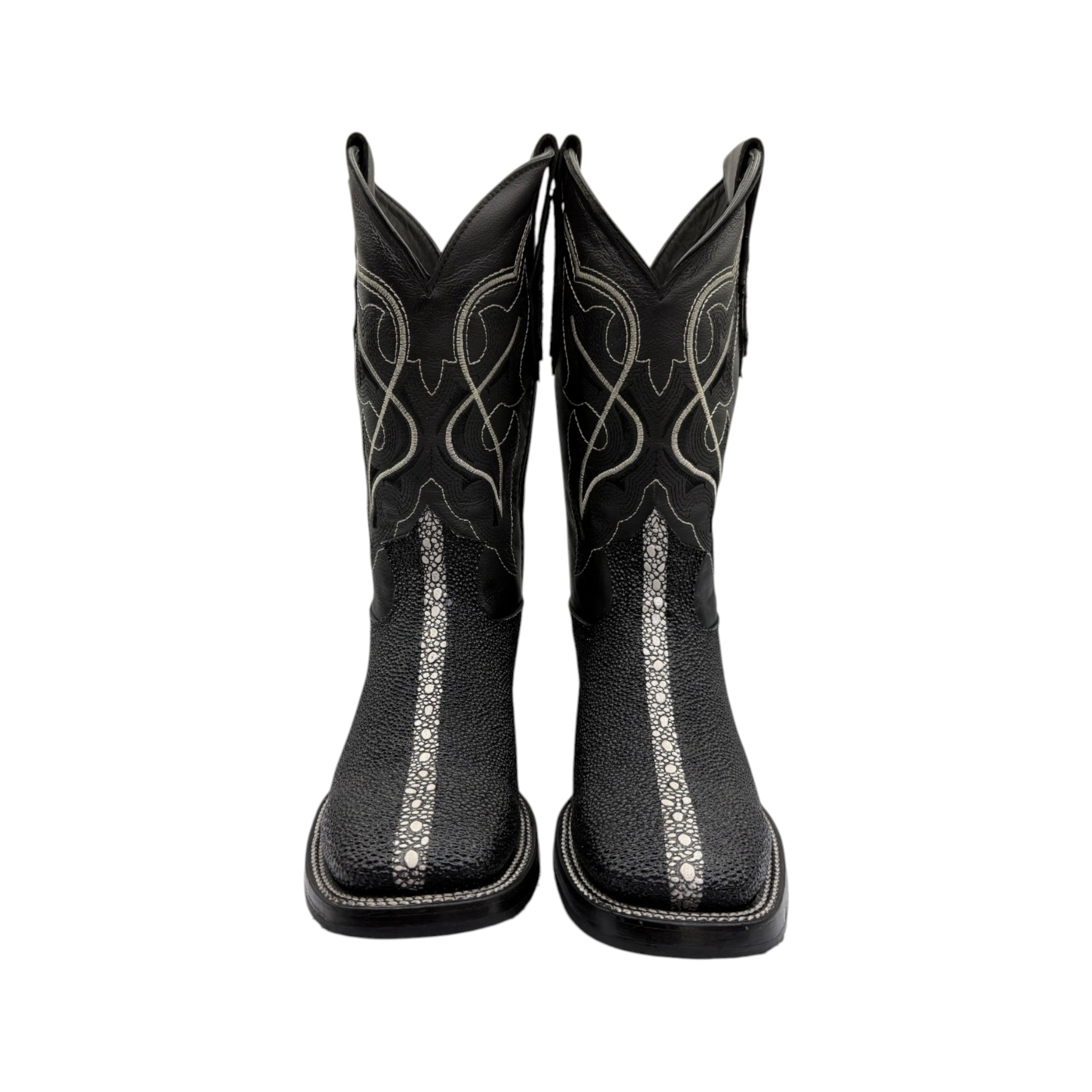 BOTA VAQUERO SM HORMA RODEO EN PIEL IMITACION DE MANTARRAYA HEMBRA COLOR NEGRO.