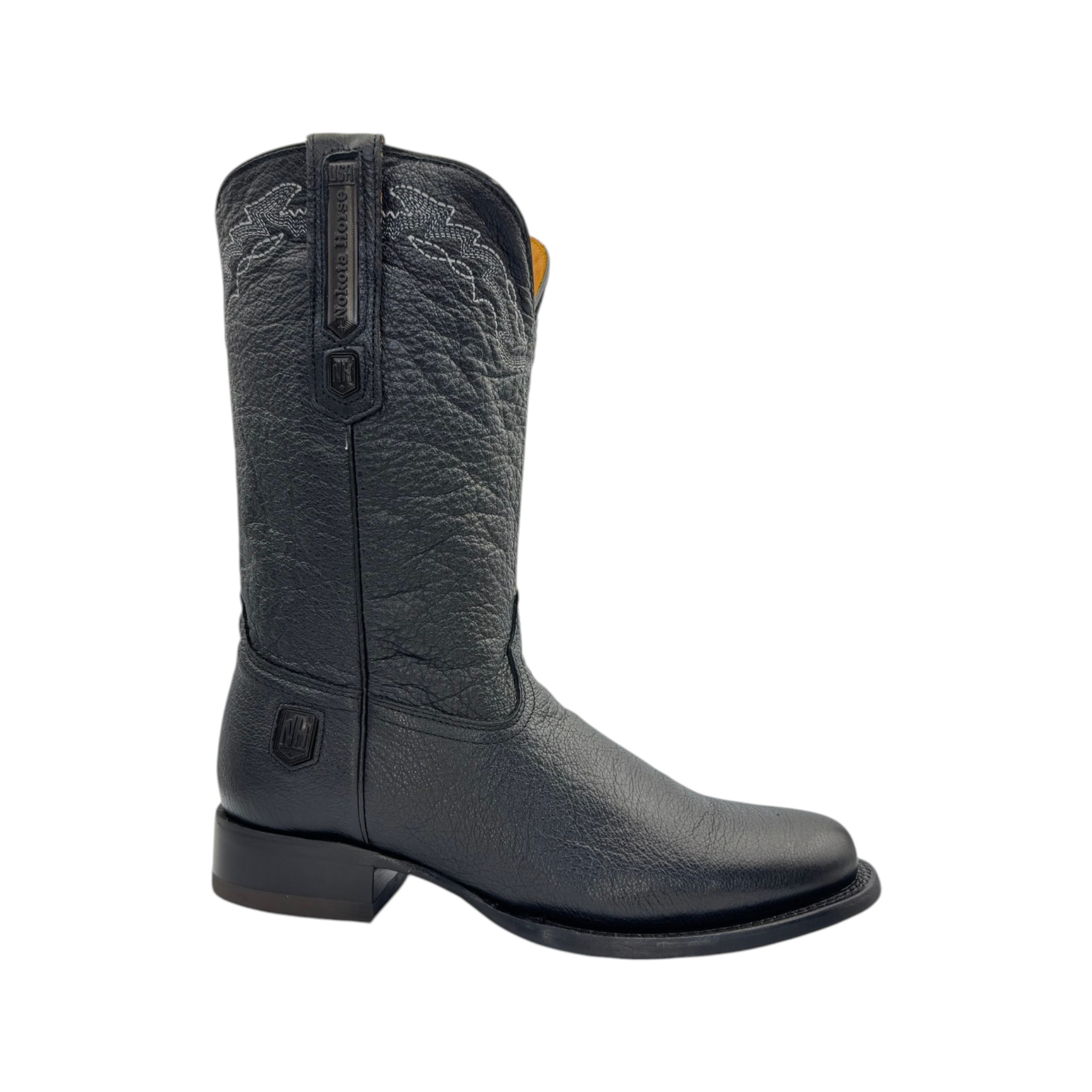 BOTA NOKOTA HORSE HORMA OVAL EN PIEL GRABADO IMITACION DE VENADO CON SUELA DE CUERO.